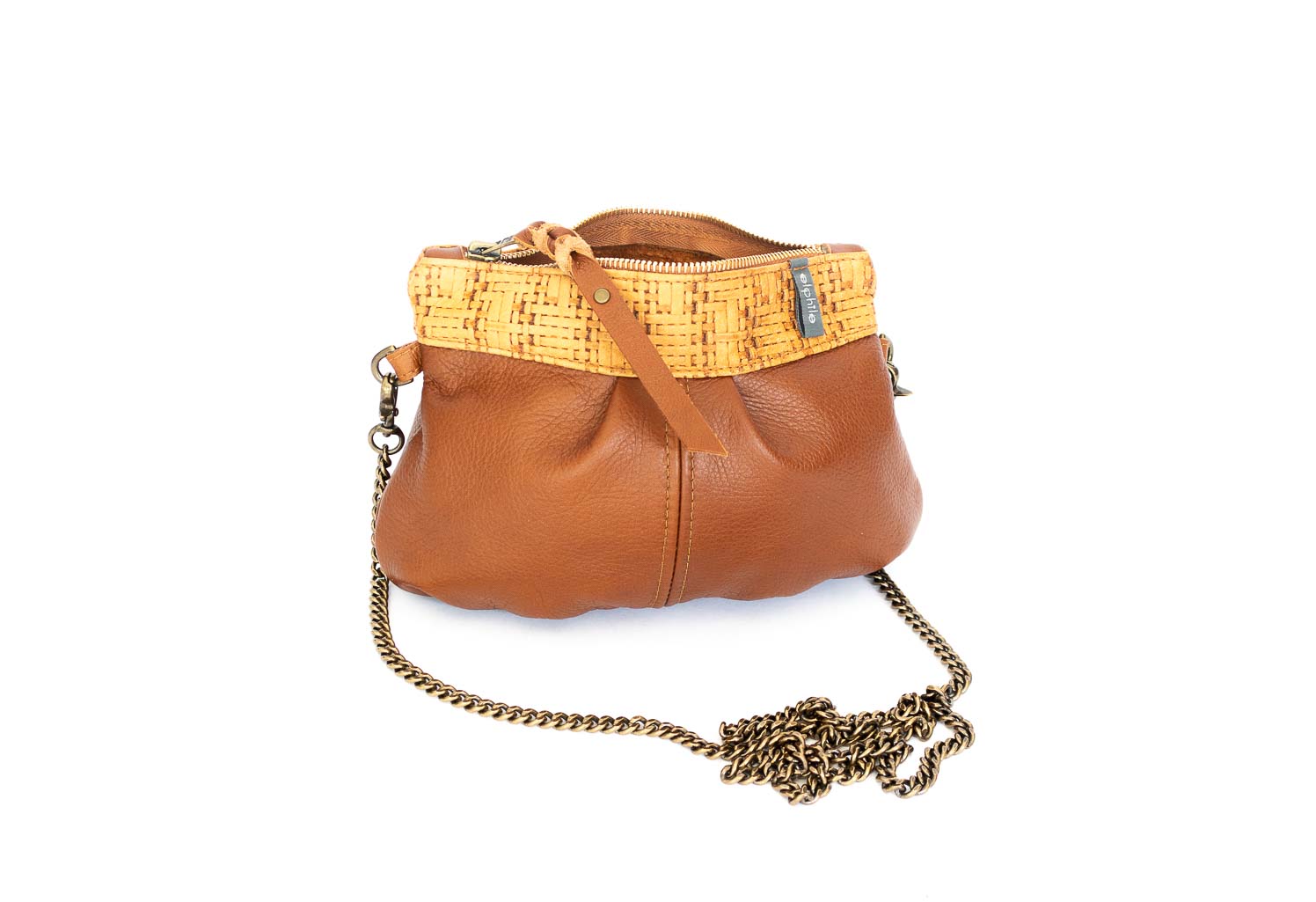 cognac-leather-woven-chained-bag Photography of the tan leather pleated bag