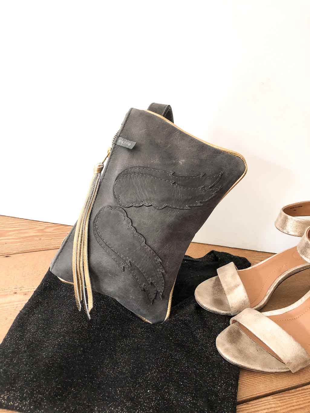 grey-leather-wings-clutch