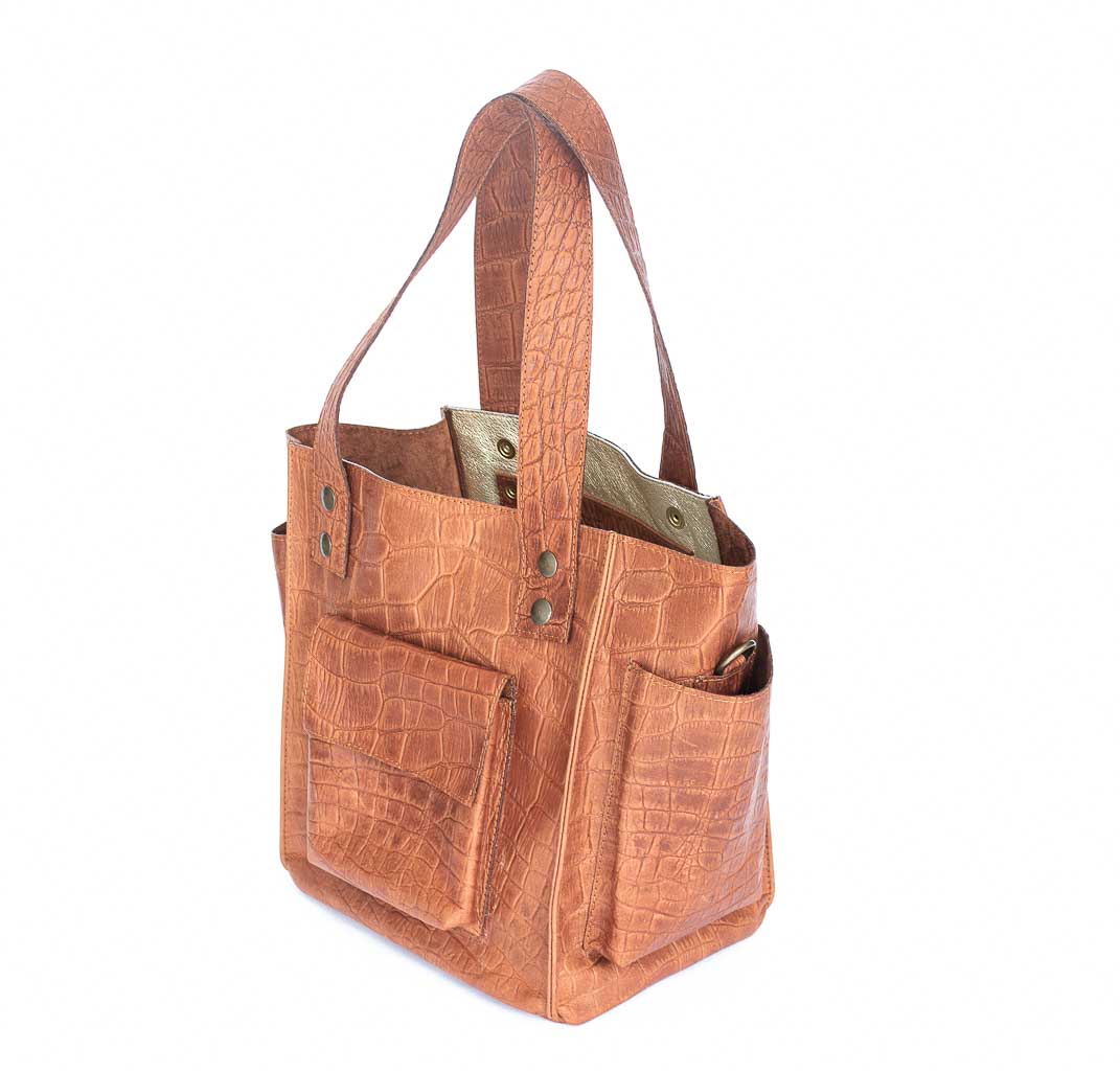 Textured_leather_handbag Image of the camel brown leather tote bag designed by elphile.